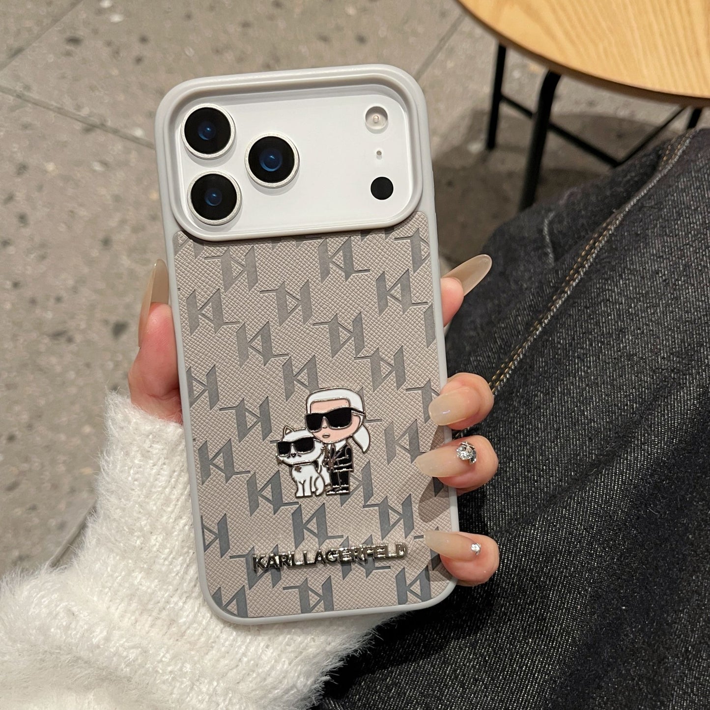 Karl Lagerfeld futrola za iPhone 17 Pro