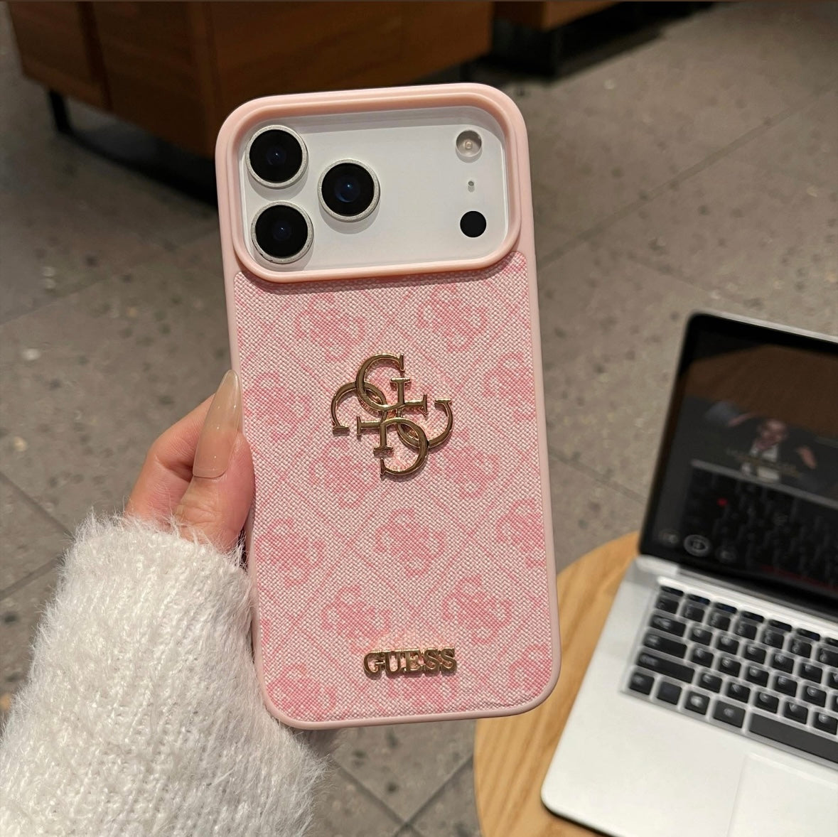 Guess futrola za iPhone 17 Pro